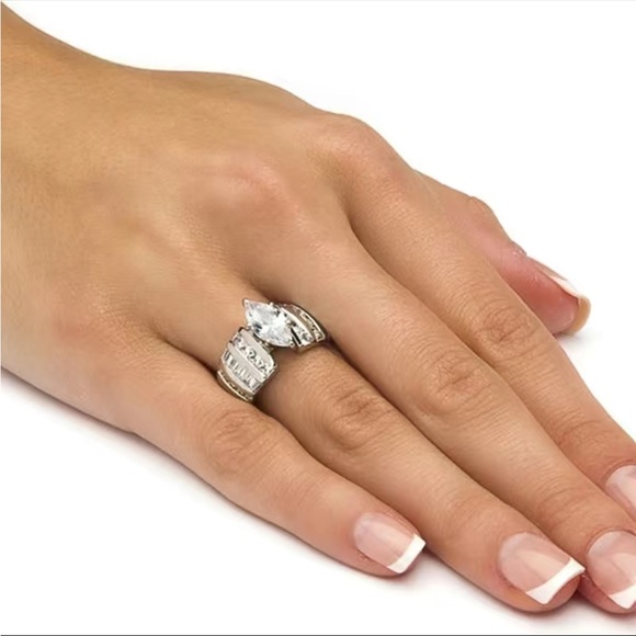 New Women’s 925 Silver Beautiful Diamond Ring - Picture 3 of 10